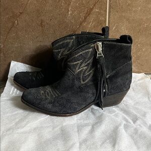 All Saints Spitalfields Jack’s Place Black Suede Ankle Boots W8